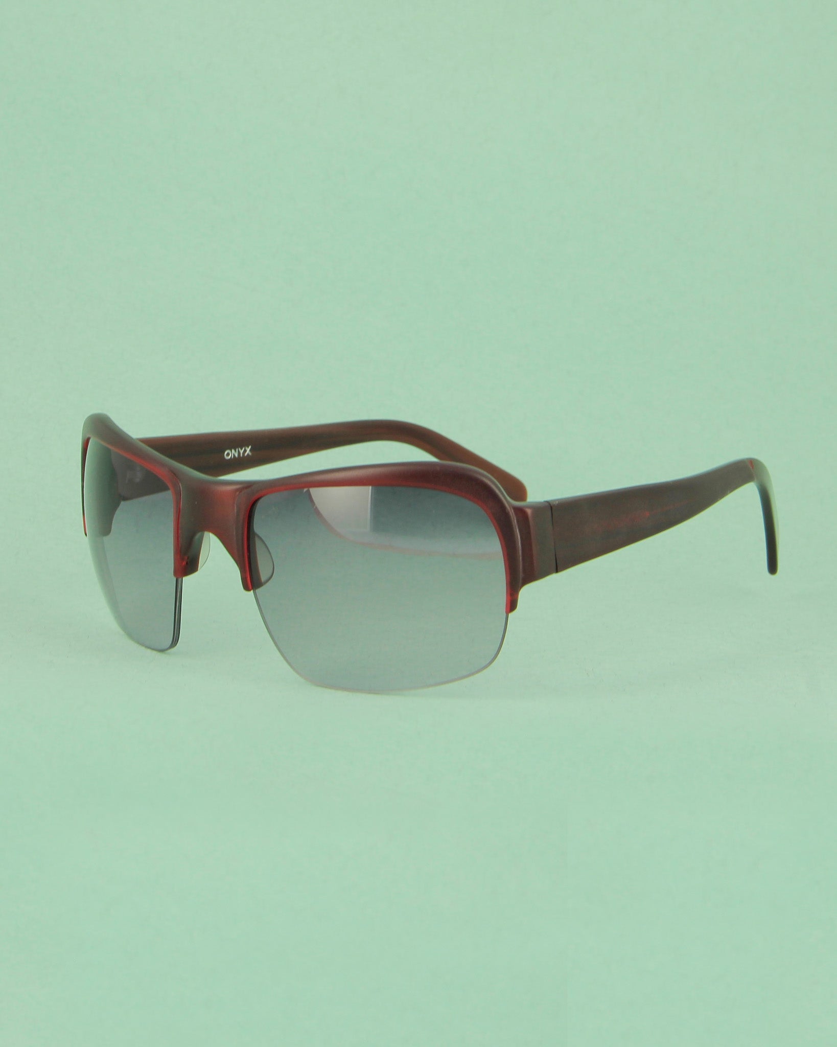 dita-r01-lunettes-de-soleil-rouge-carr-nylor image 2