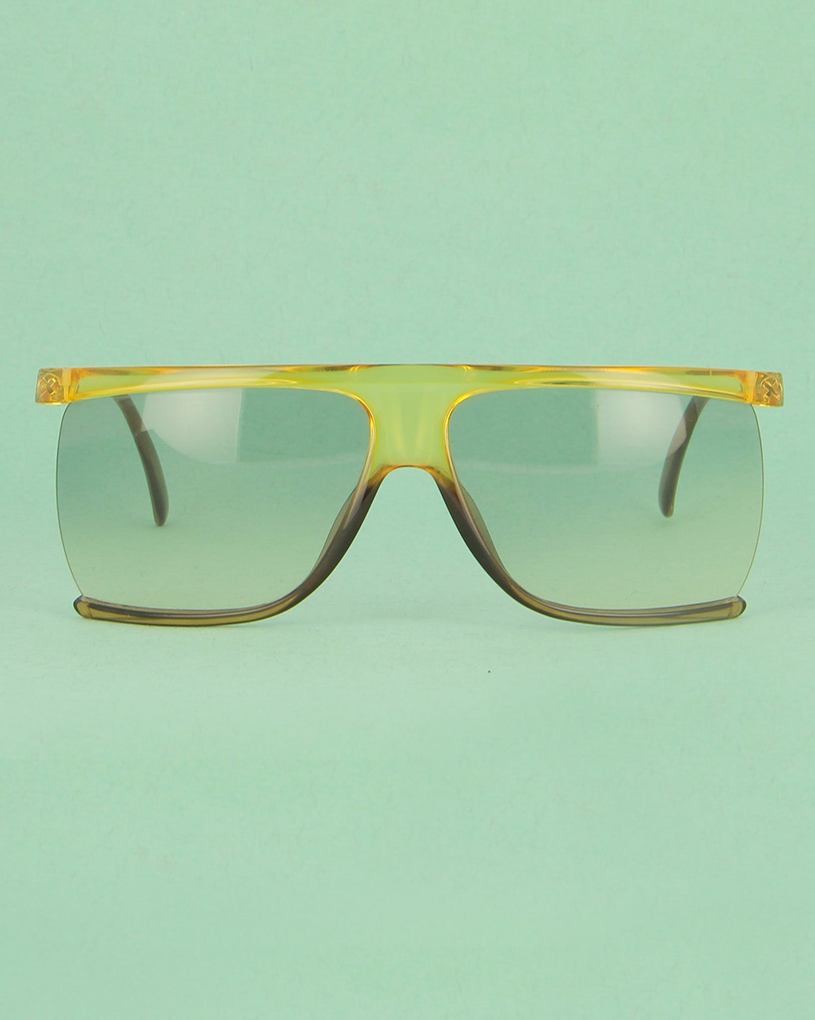 playboy-optyl-lunettes-de-soleil-masque-jaune-visi-re image 1