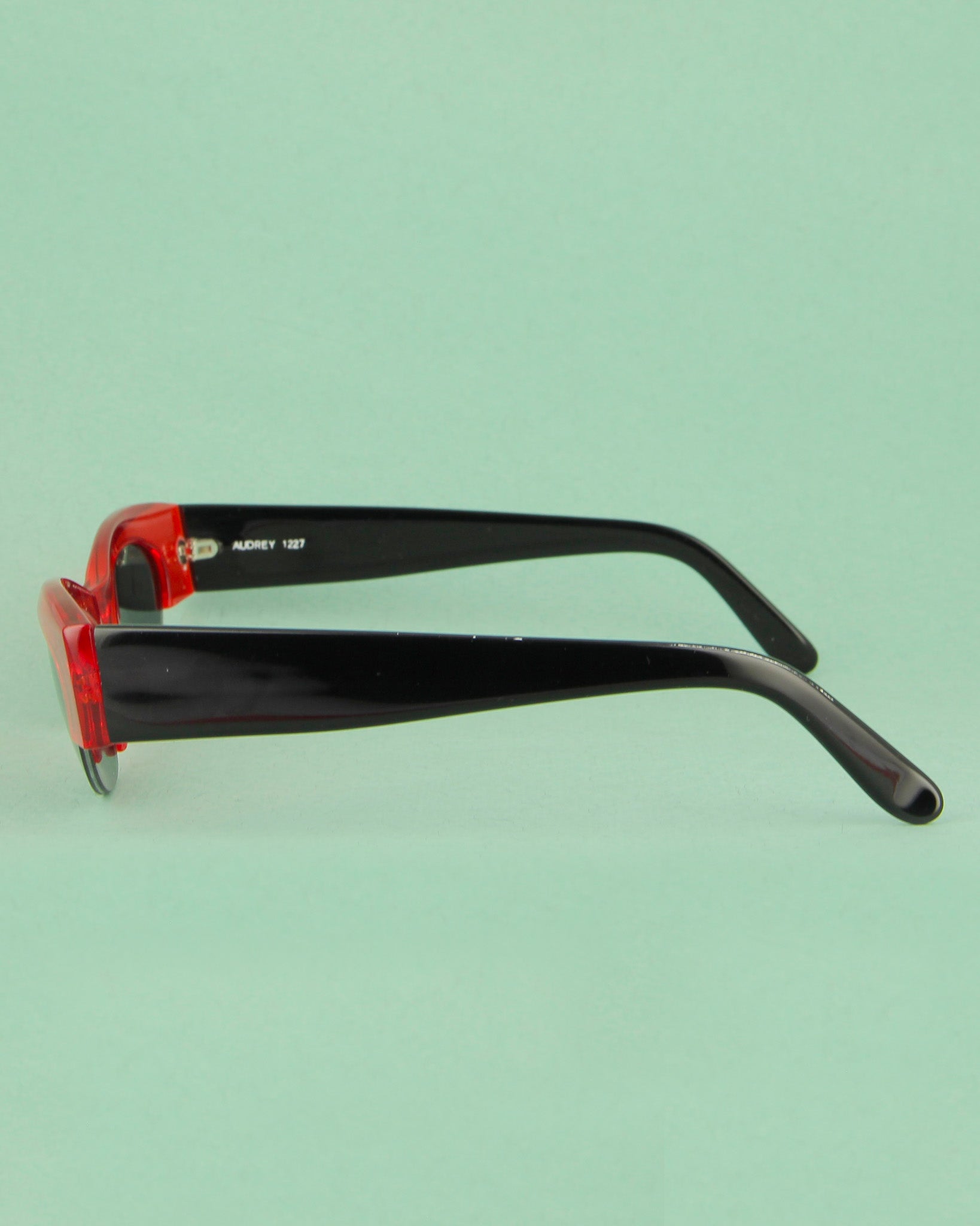 boz-audrey-02-lunettes-de-soleil-papillon-noires image 5