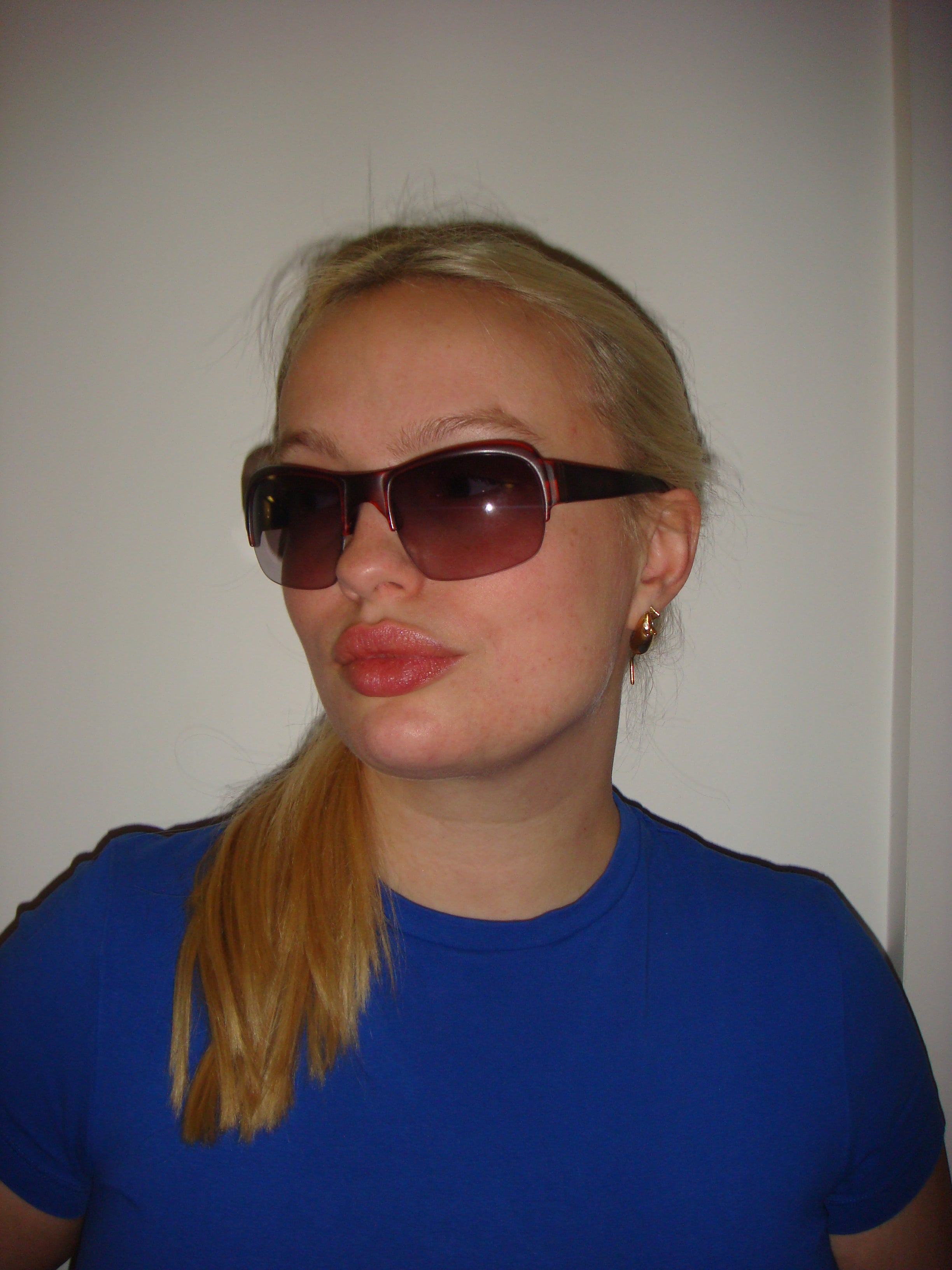 dita-r01-lunettes-de-soleil-rouge-carr-nylor image 5
