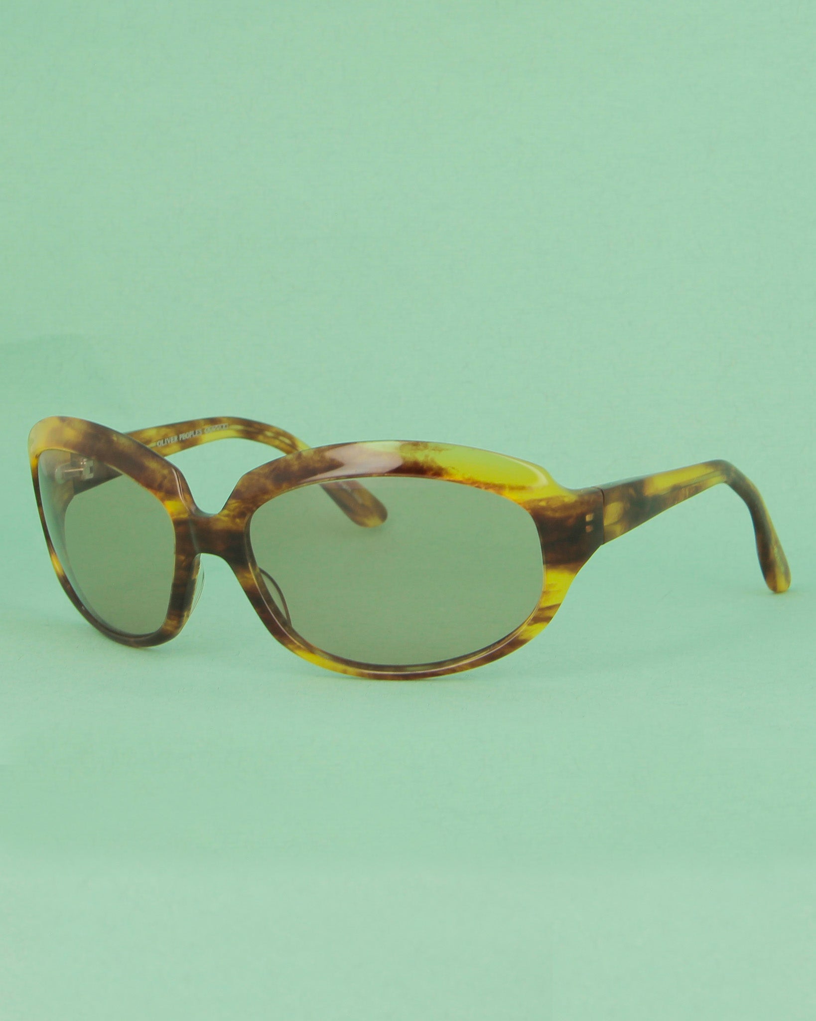 oliver-peoples-6317-lunettes-de-soleil-caille-ovale image 2