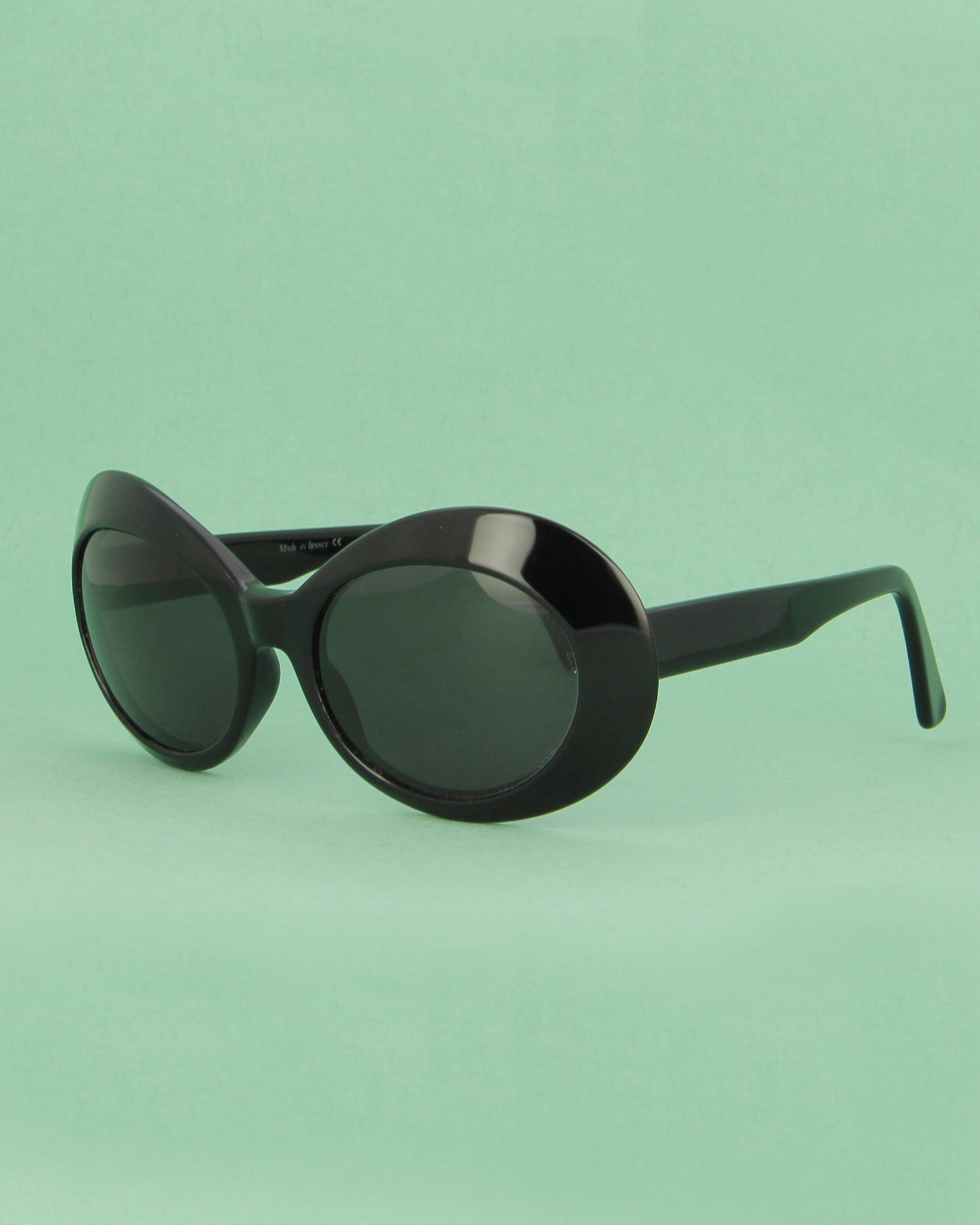 agn-s-b-audrey-lunettes-de-soleil-noires-ovales image 2