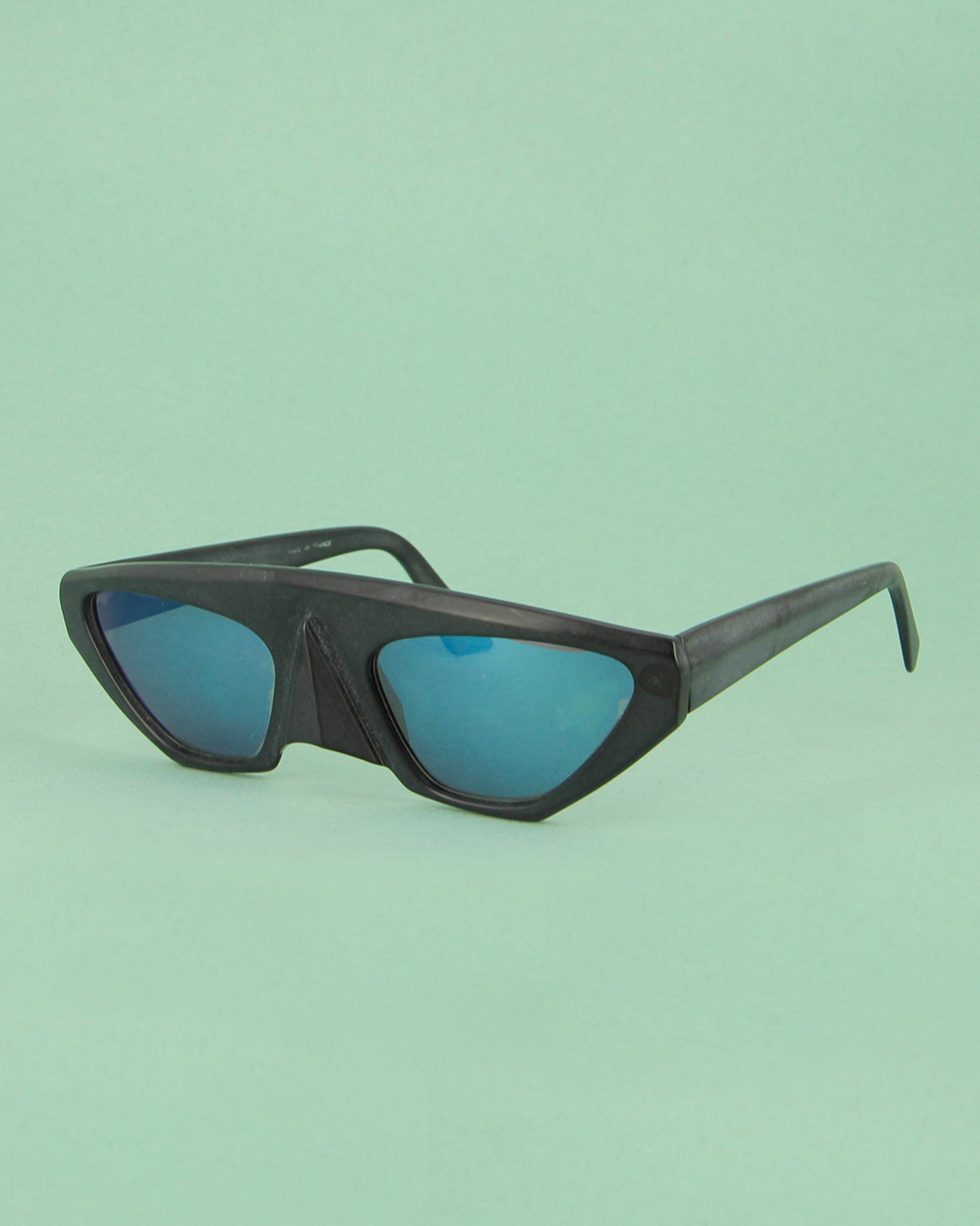 thierry-mugler-fantasia-lunettes-de-soleil-noir-masque image 3