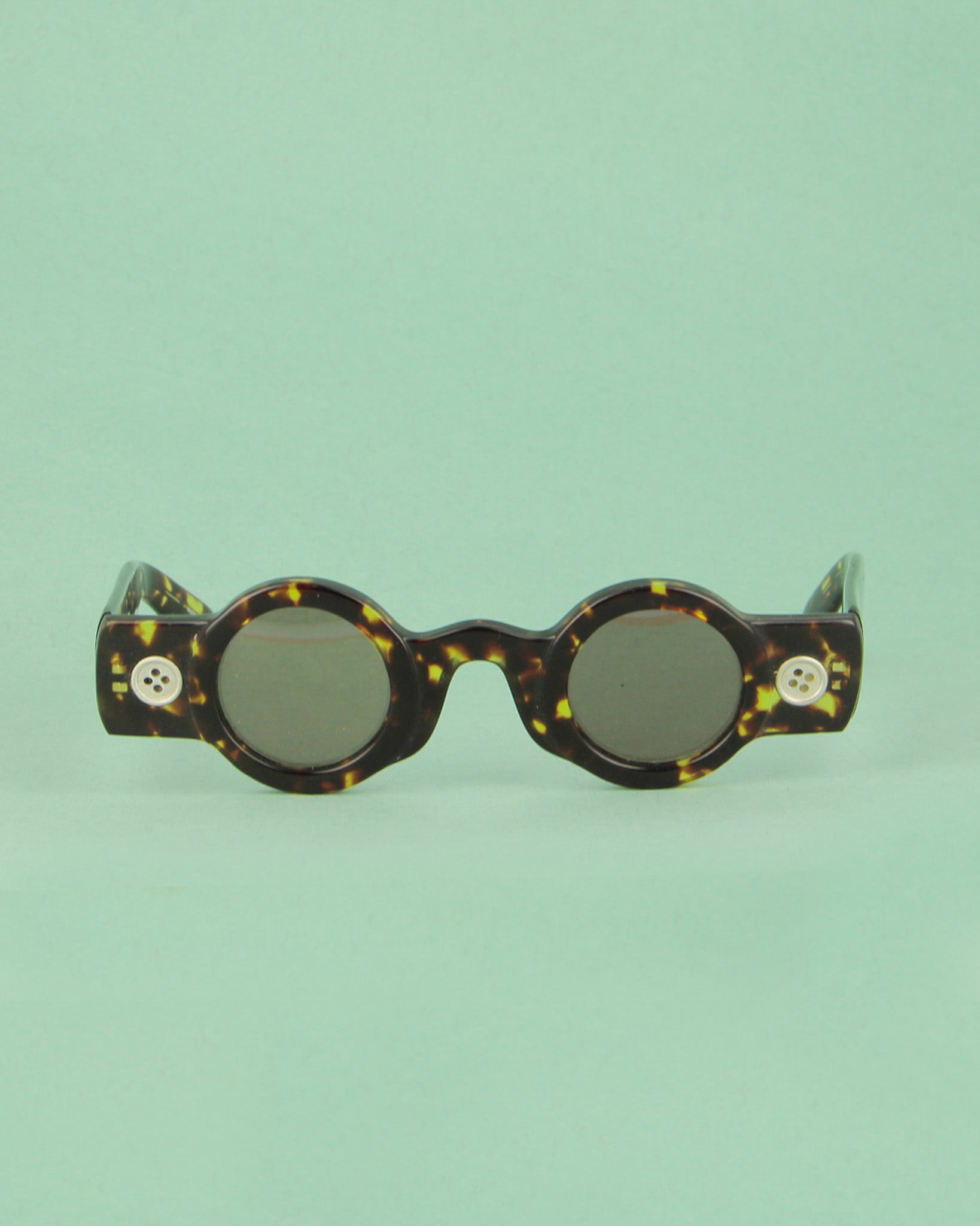 patrick-kelly-peanut-lunettes-de-soleil-rondes-caille image 1