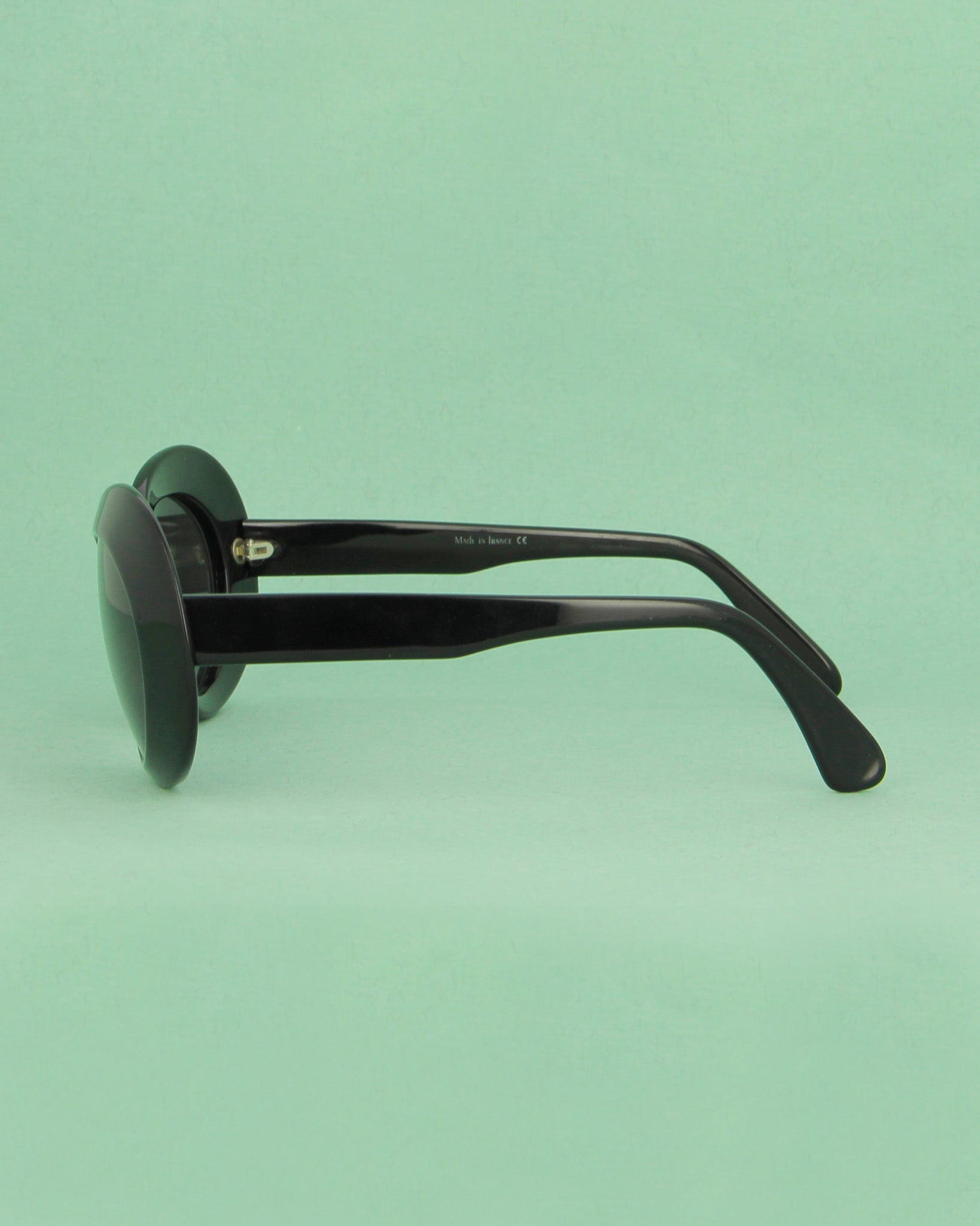 agn-s-b-audrey-lunettes-de-soleil-noires-ovales image 3