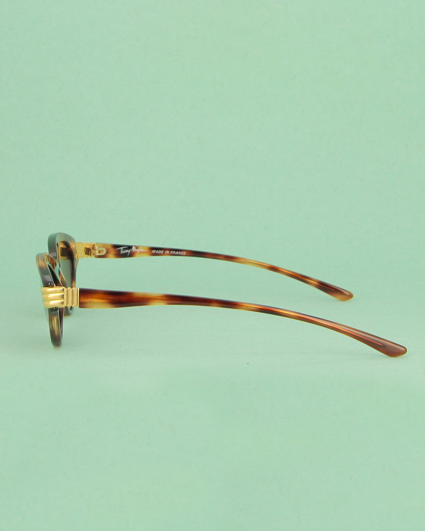 thierry-mugler-tm-540-lunettes-de-soleil-caille-cat-eye image 4