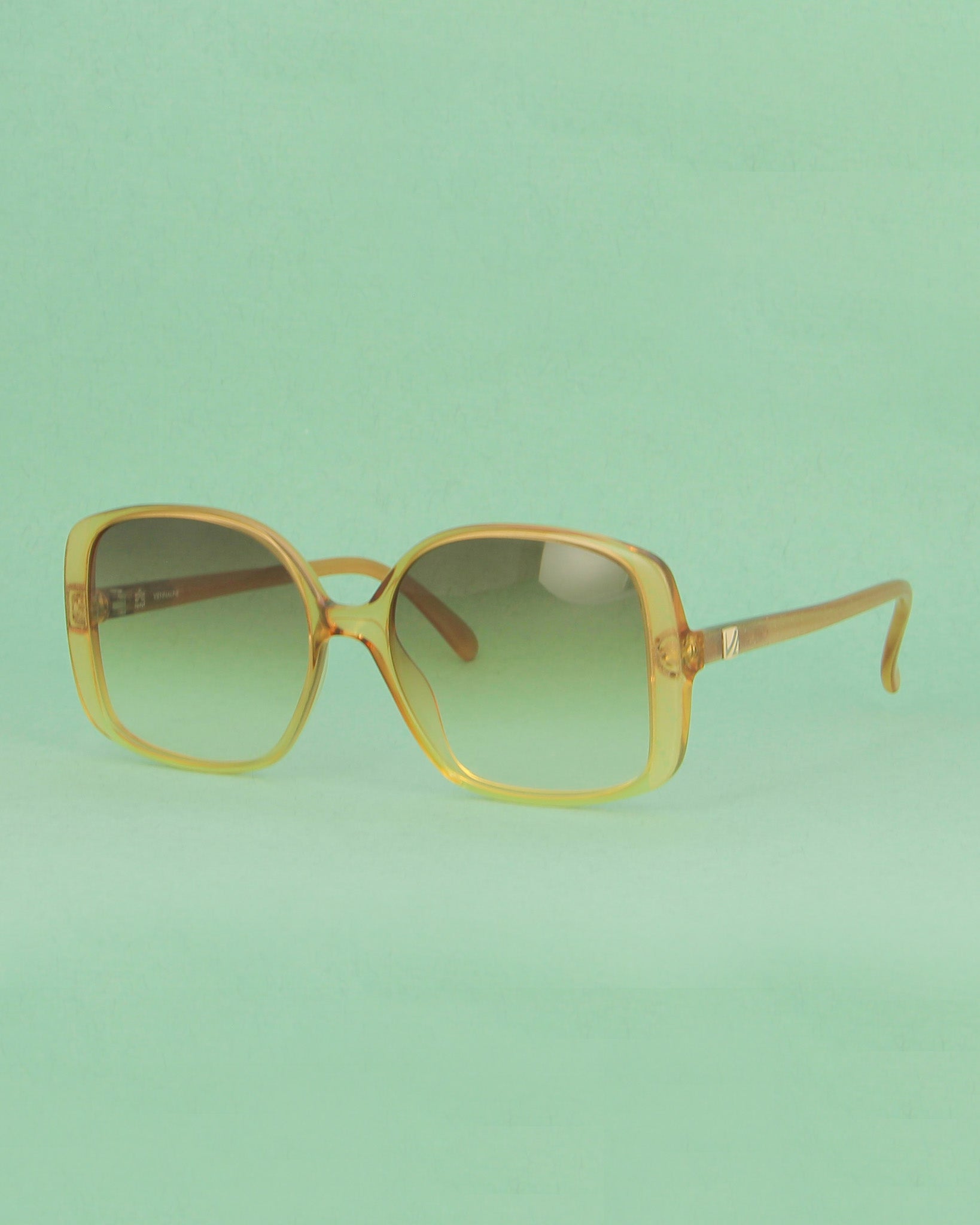 viennaline-30-lunettes-de-soleil-femme-miel-carr-oversize image 2