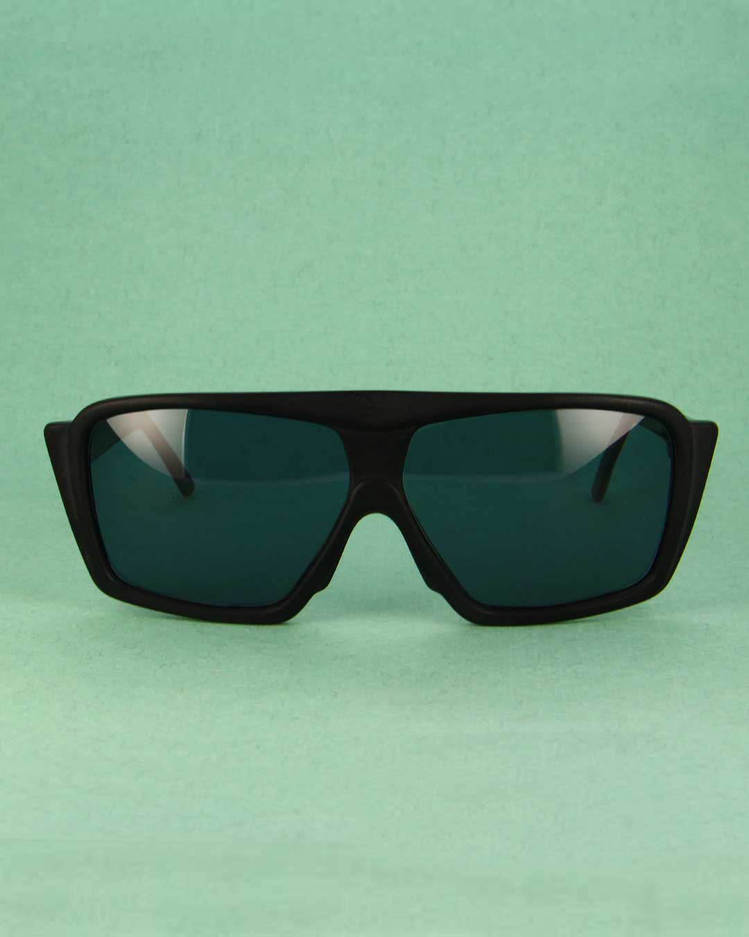 thierry-mugler-concorde-22-solaires-oversized-noires image 1