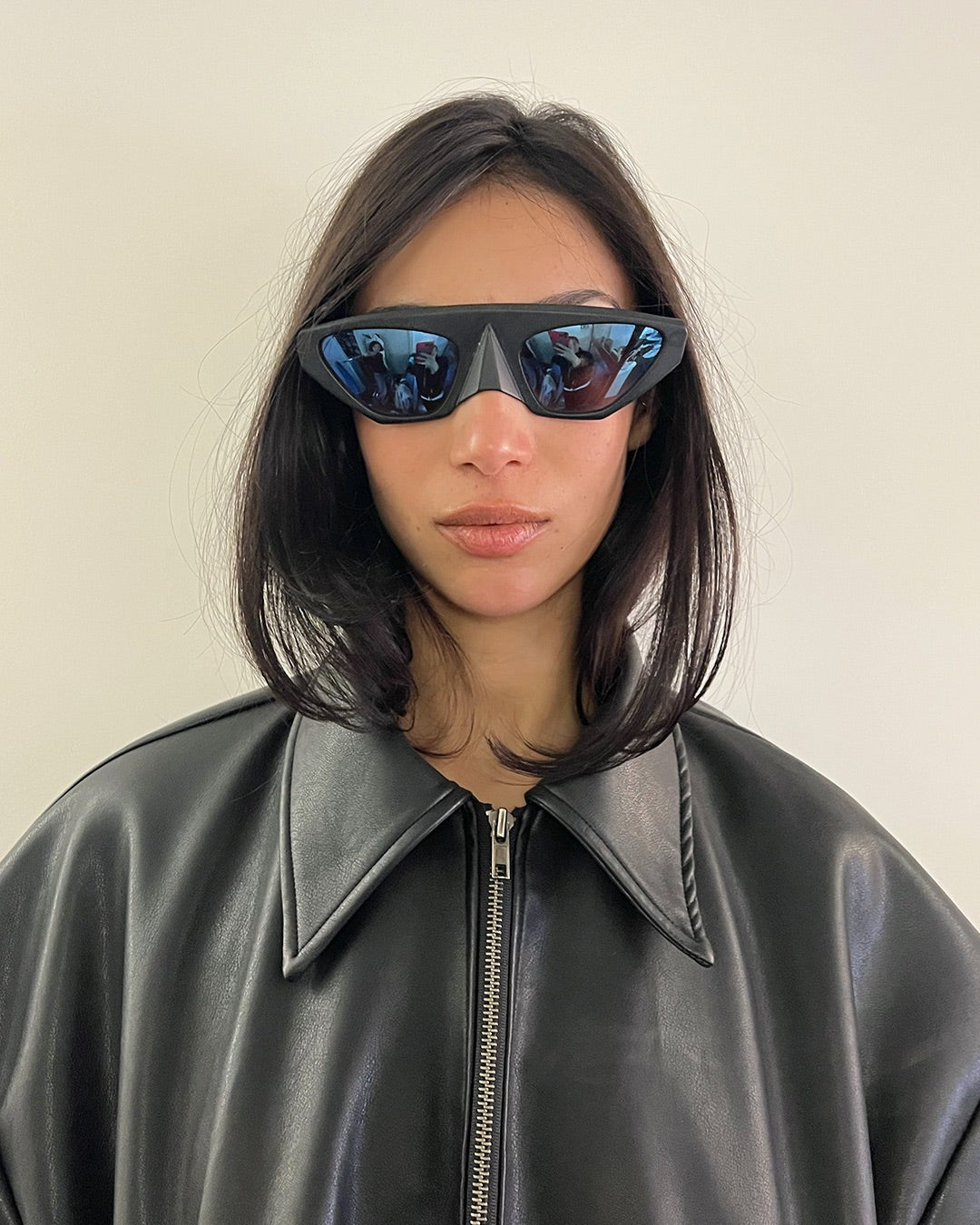 thierry-mugler-fantasia-lunettes-de-soleil-noir-masque image 2