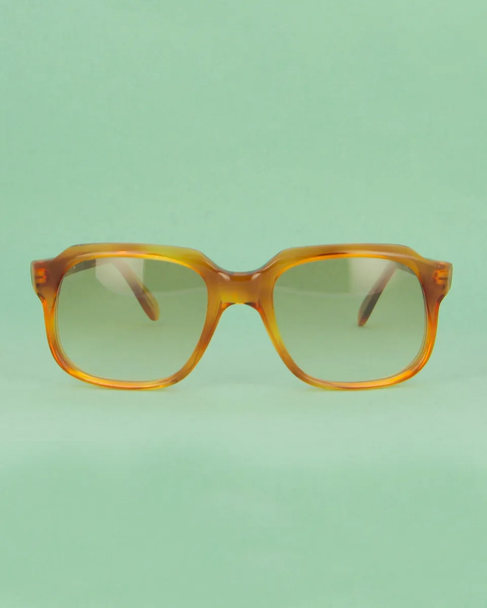 desa-mod1-lunettes-de-soleil-carr-es-miel-verres-d-grad-s image 1