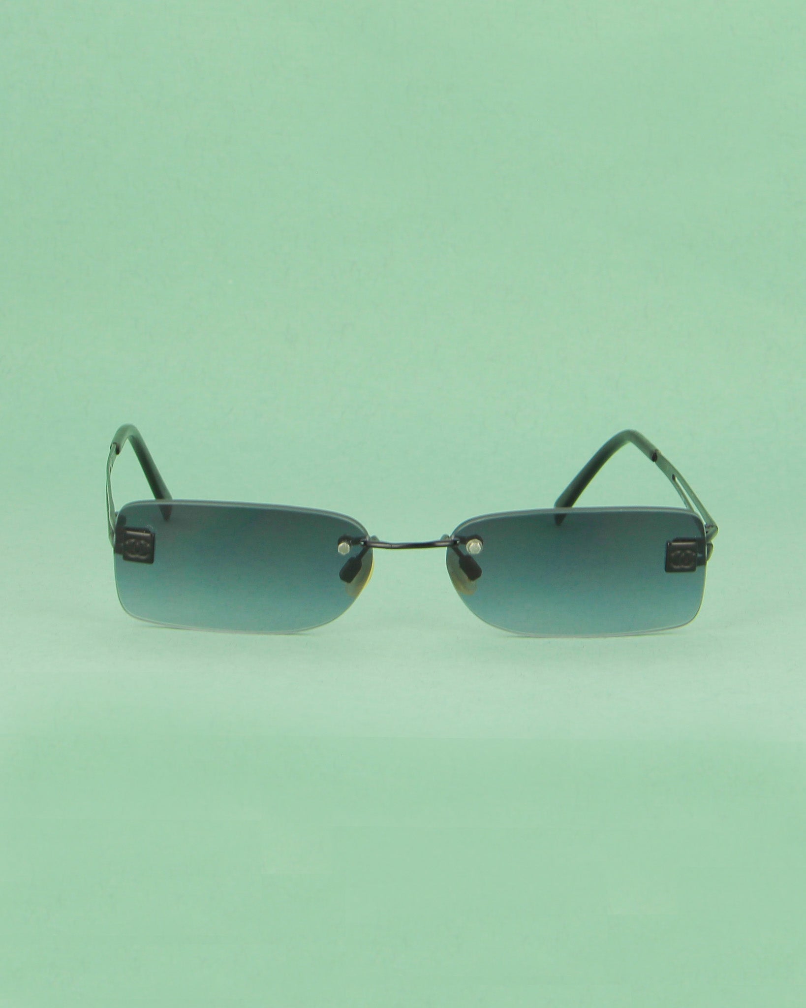 chanel-c-101-lunettes-de-soleil-perc-e-noir-d-grad image 1