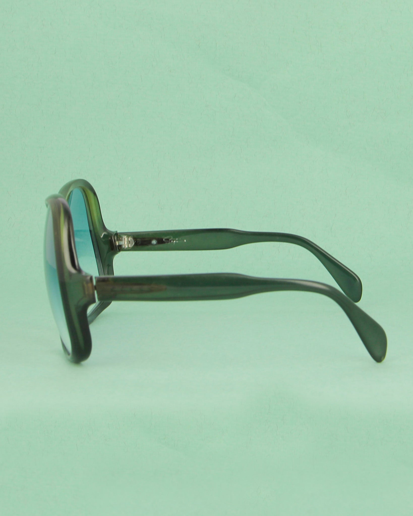 saphira-br-lunettes-de-soleil-vert-olive-oversize image 3