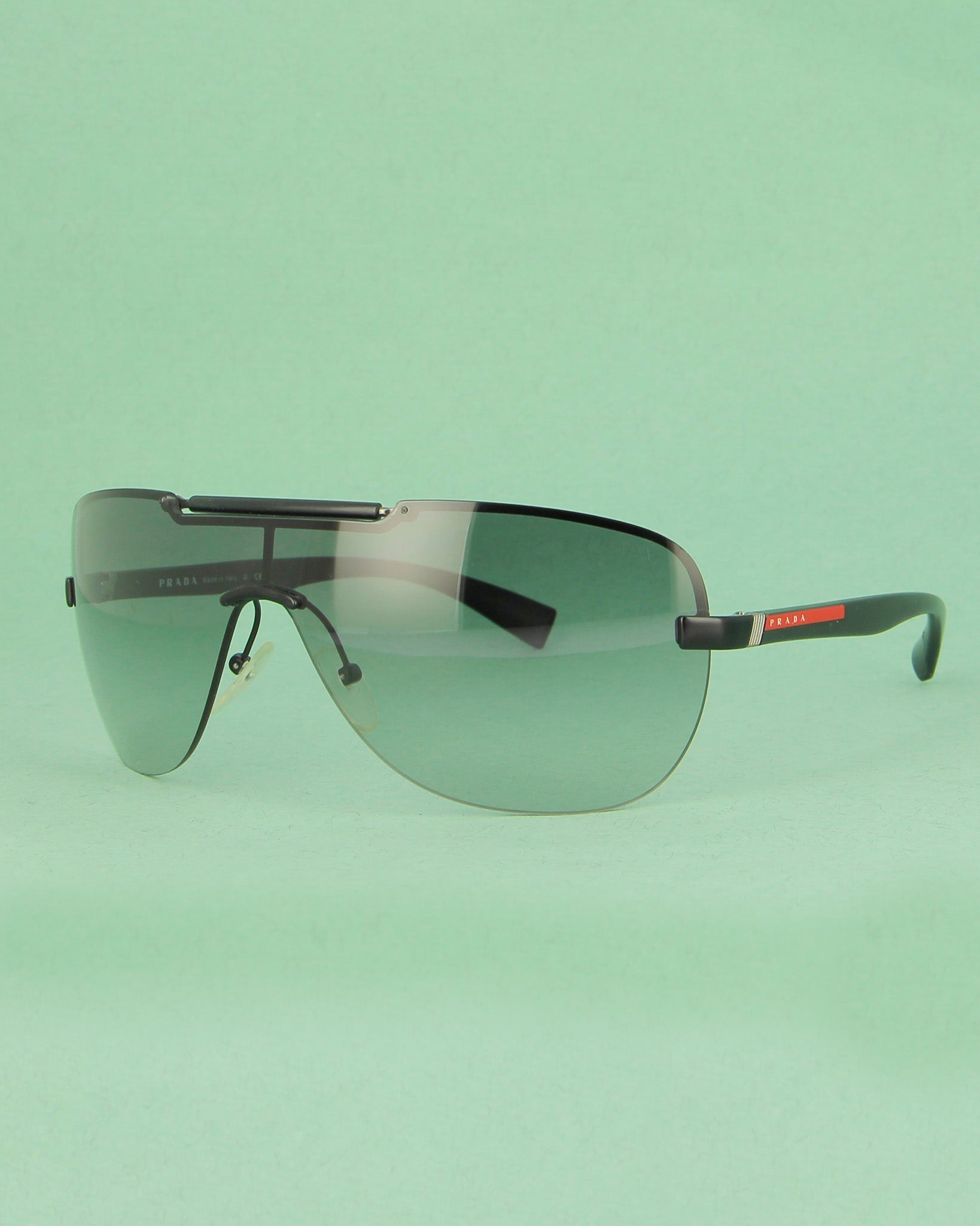 prada-1bo-3m1-lunettes-de-soleil-masque-noires image 2