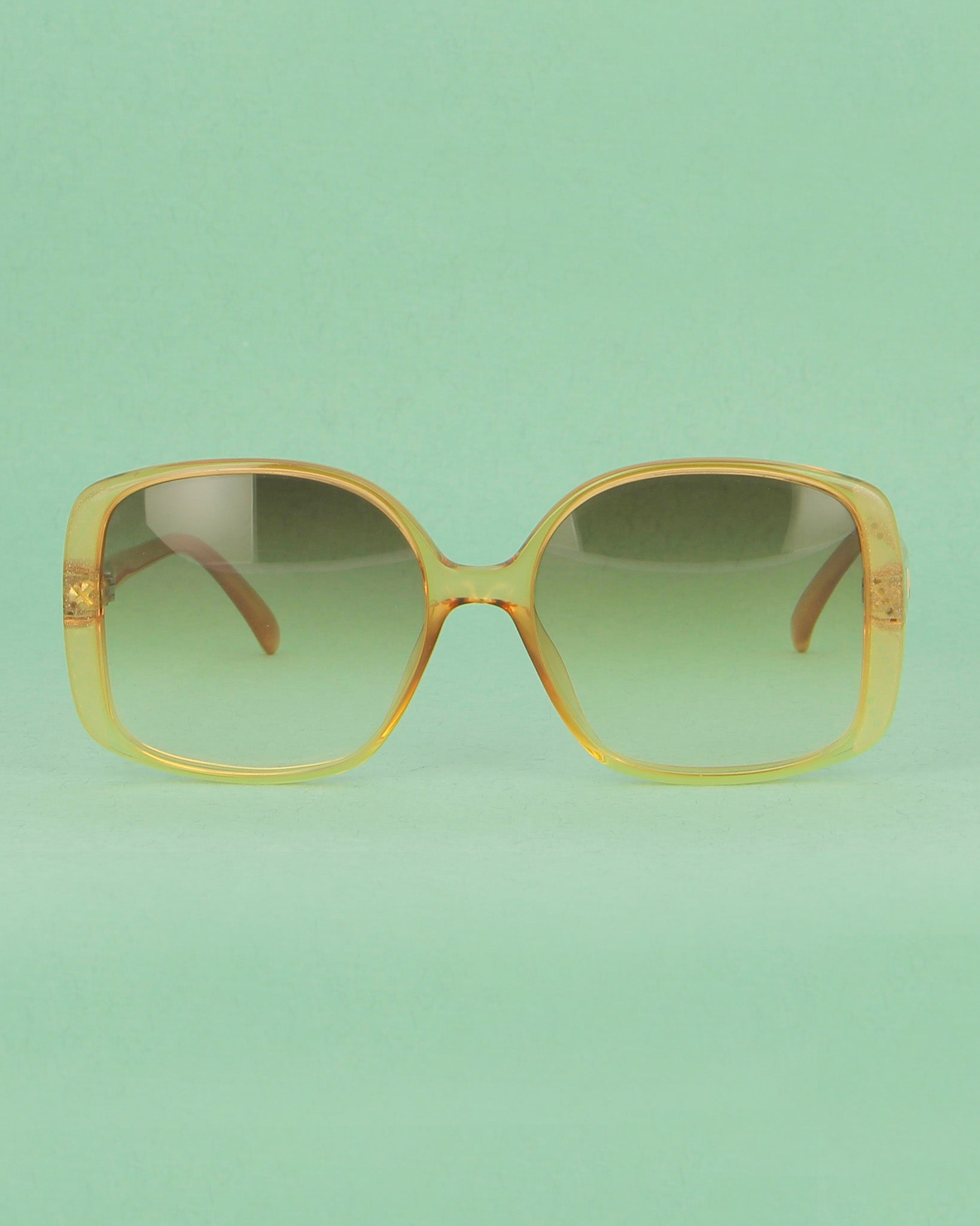 viennaline-30-lunettes-de-soleil-femme-miel-carr-oversize image 1