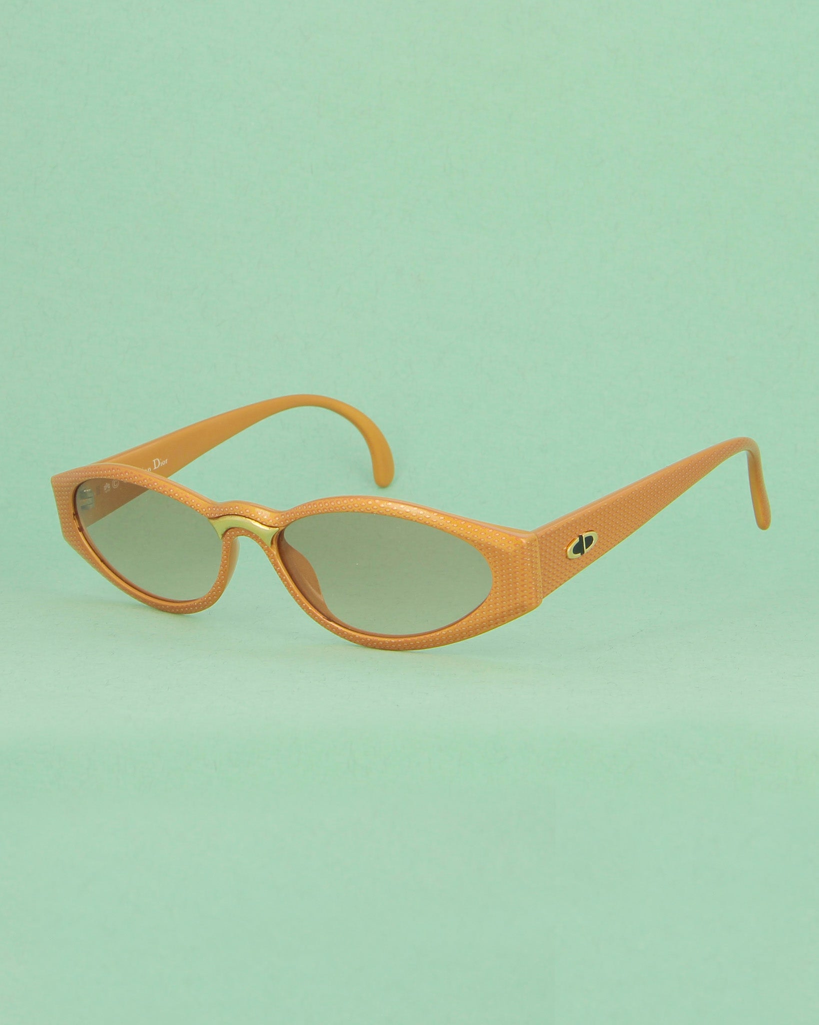 dior-102-lunettes-de-vue-beiges-ovales-effet-cuir image 3