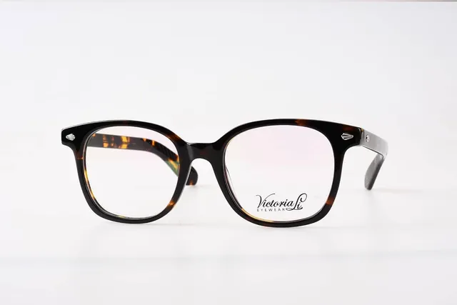 les-opticiens-conseils-lina-br0026-lunettes-de-vue-caille image 1