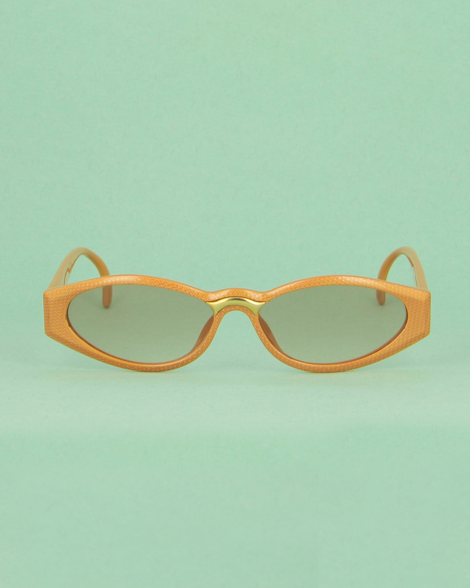 dior-102-lunettes-de-vue-beiges-ovales-effet-cuir image 1