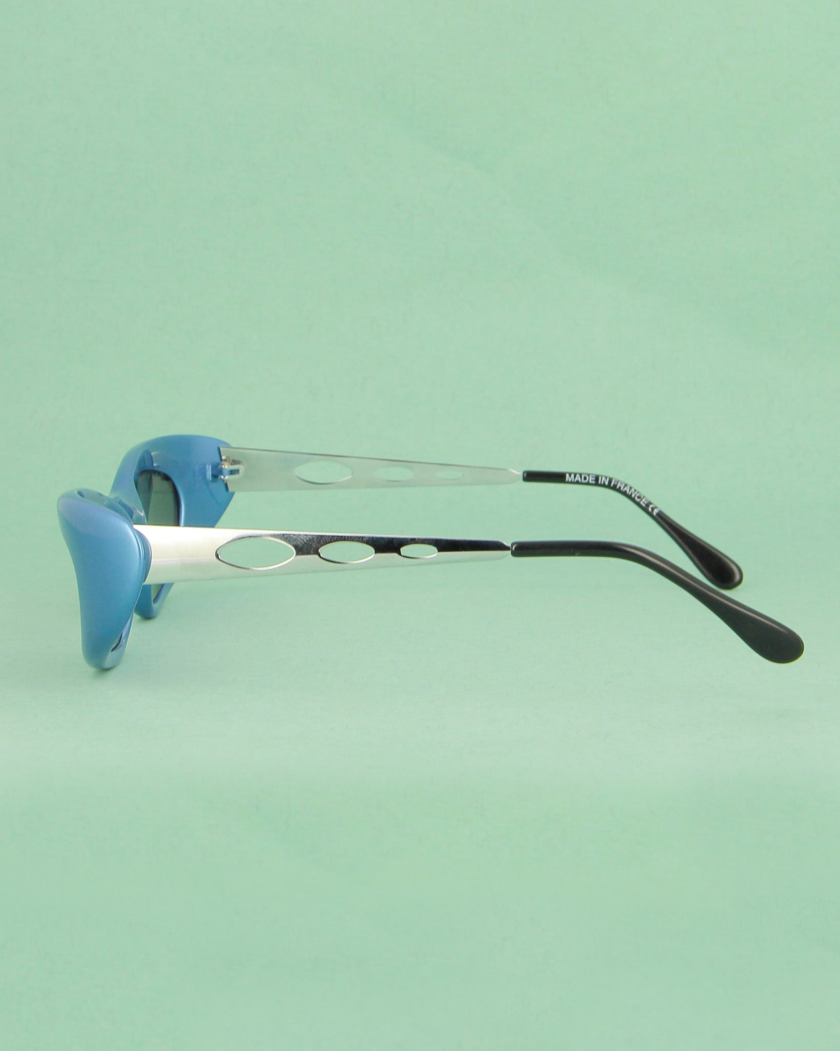 boz-laser-blue-lunettes-de-soleil-papillon-bleu-cat-3 image 3