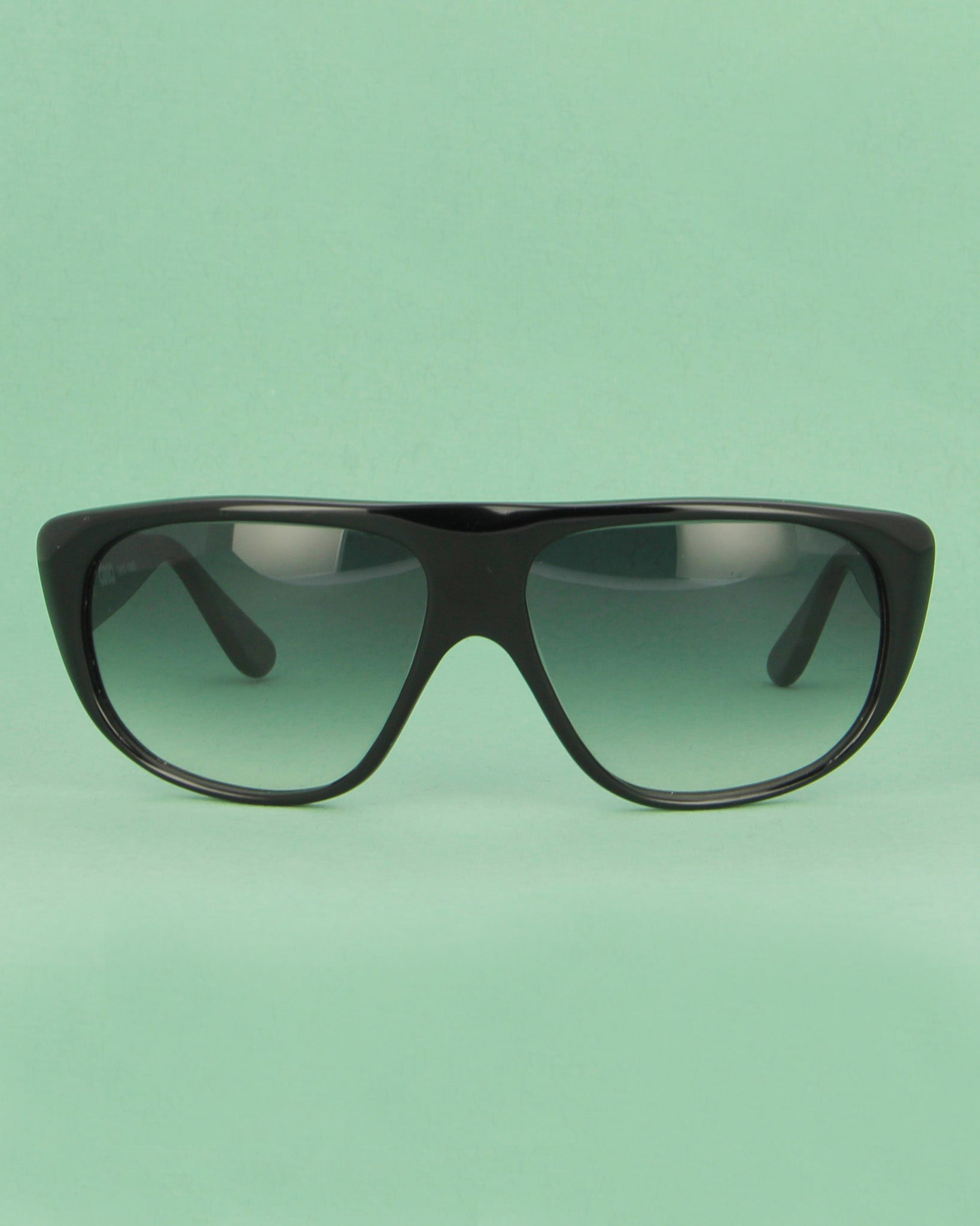 desa-lunar-lunettes-de-soleil-noires-verres-gris image 1