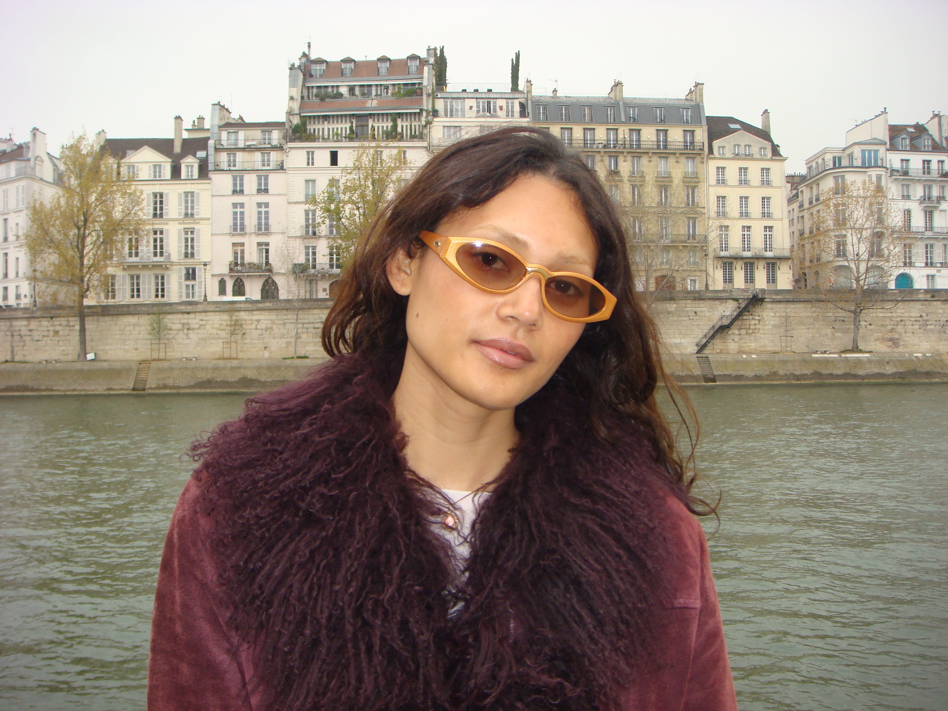 dior-102-lunettes-de-vue-beiges-ovales-effet-cuir image 2