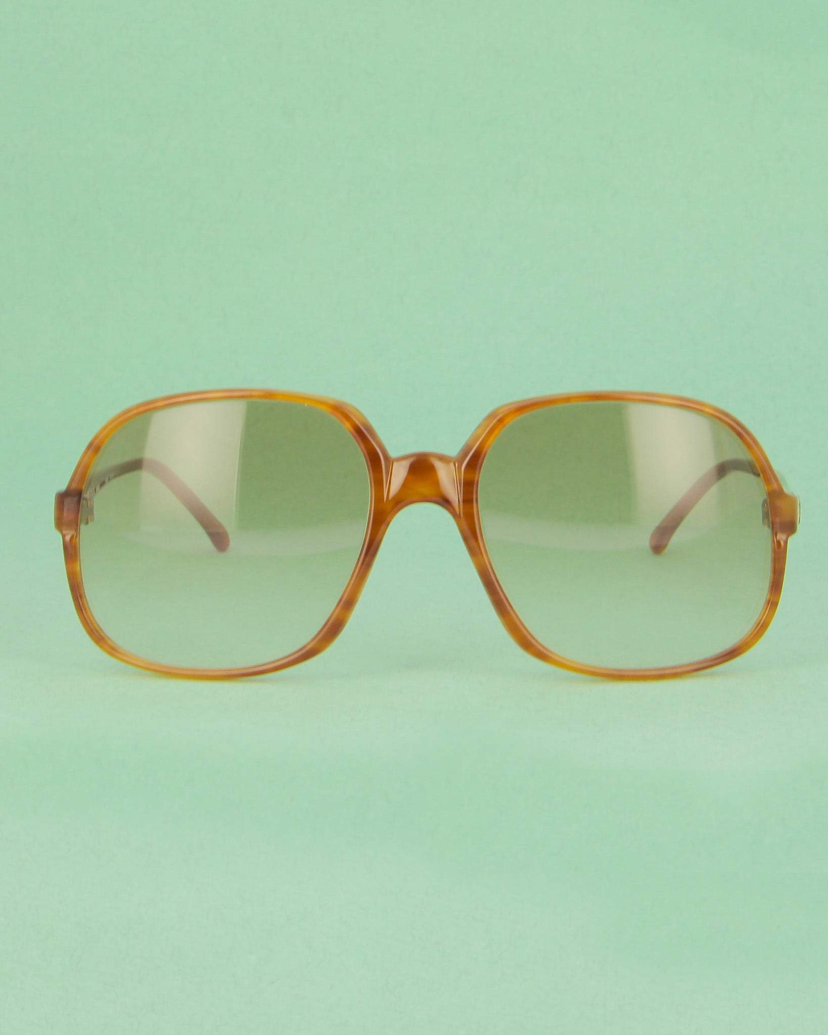 pierre-balmain-5012-lunettes-de-vue-miel-oversize-femme image 1