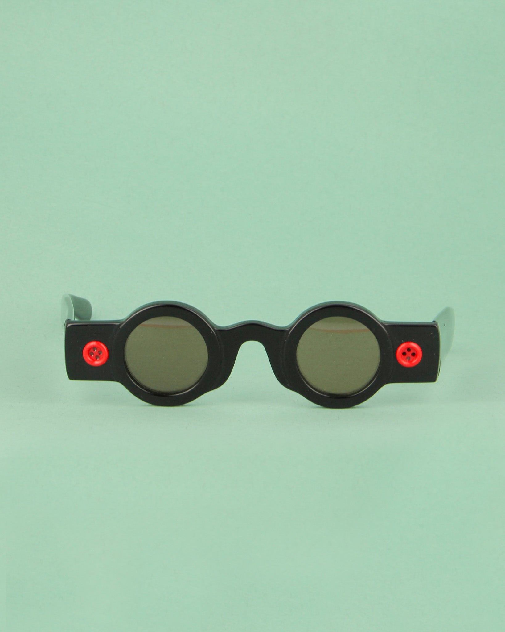 patrick-kelly-peanut-22-lunettes-de-soleil-rondes-noires-d-s image 1