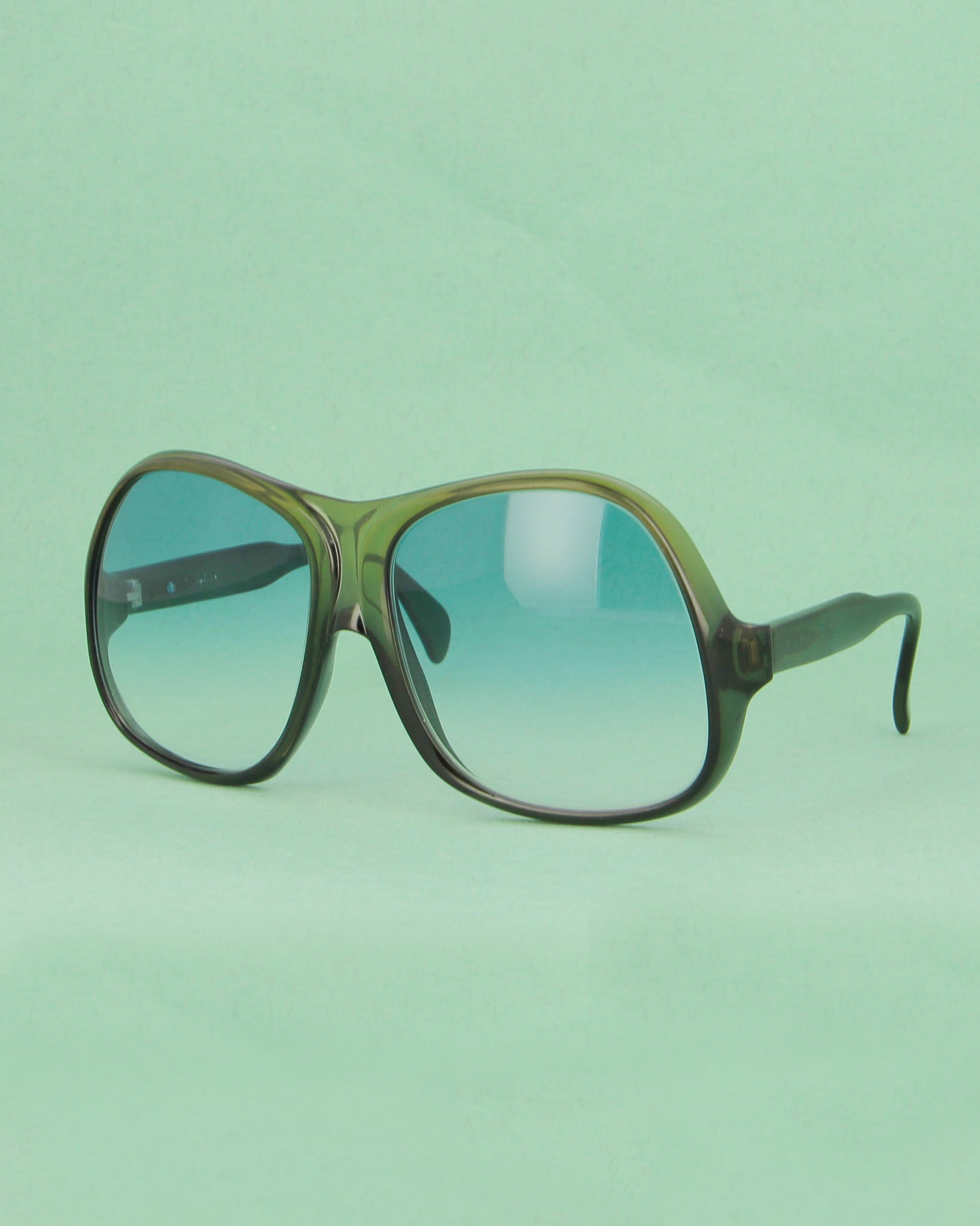 saphira-br-lunettes-de-soleil-vert-olive-oversize image 2