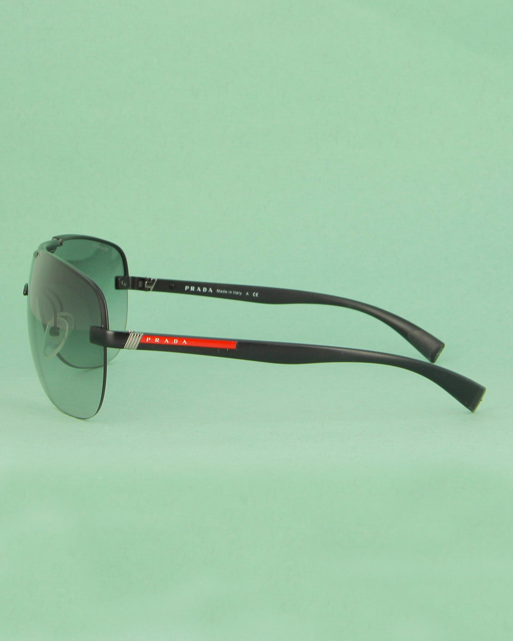 prada-1bo-3m1-lunettes-de-soleil-masque-noires image 3