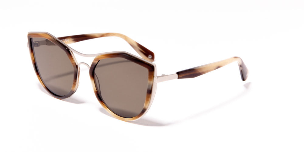 horne-yael-lunettes-de-soleil-rouge-monture-paisse-femme image 3